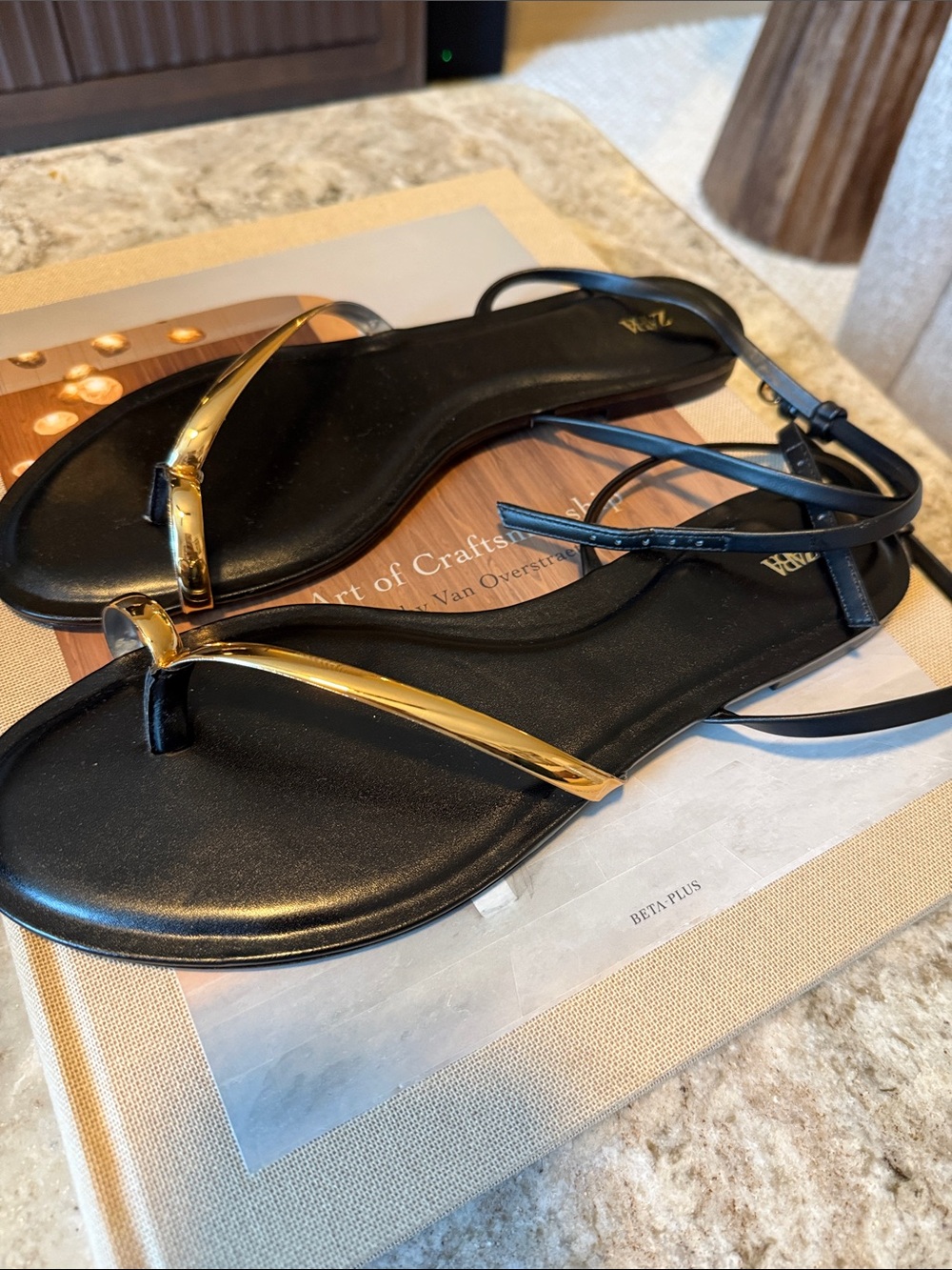 NWOT Zara sandals size 40